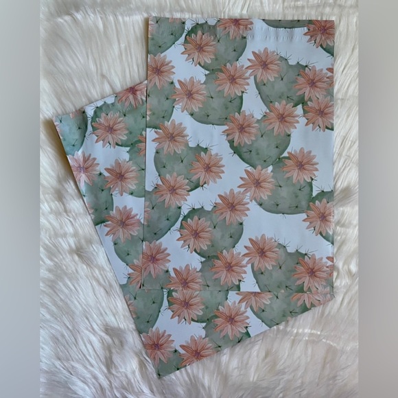 100 10x13 Blooming Cactus Poly Mailers - Picture 1 of 1